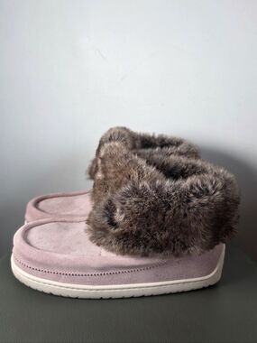 Manitobah Mukluks Slippers Pink Suede Fur Trim Cozy Moccasin Shoes Womens Size 5